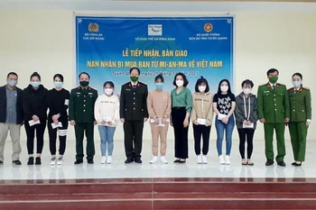 Tuyen Quang : réception de 14 victimes vietnamiens de la traite des êtres humains vers le Myanmar