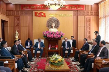 Quang Nam renforce sa coopération avec la province lao d'Attapeu