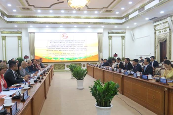 Ho Chi Minh-Ville et des entreprises néerlandaises encouragent la coopération dans l'investissement