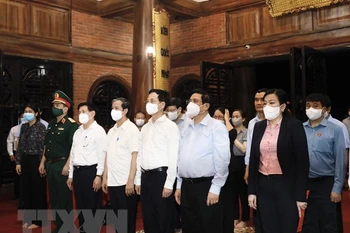 Le Premier ministre rend visite à la province de Thai Nguyen