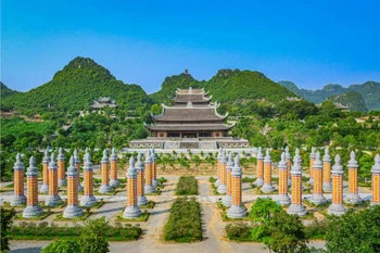 La Zone touristique de Tam Chuc - une destination spirituelle renommée à Ha Nam. Photo : VNA