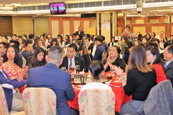 Les Vietnamiens à Hong Kong, à Macau et en R. de Corée fêtent le Têt traditionnel 2019