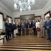 Des ambassadeurs de l'ASEAN au Brésil et le maire de Belém, Igor Normando. Photo : VNA