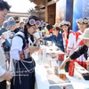Un stand présentant le café du Yunnan lors du deuxième Festival du café de la Montagne enneigée du Dragon de Jade. Photo : VNA 