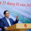 Le Premier ministre Pham Minh Chinh, chef du Comité de pilotage des ouvrages clés et des projets nationaux importants dans le secteur ferroviaire, a présidé, le 31 janvier à Hanoï, sa sixième réunion. Photo : VNA