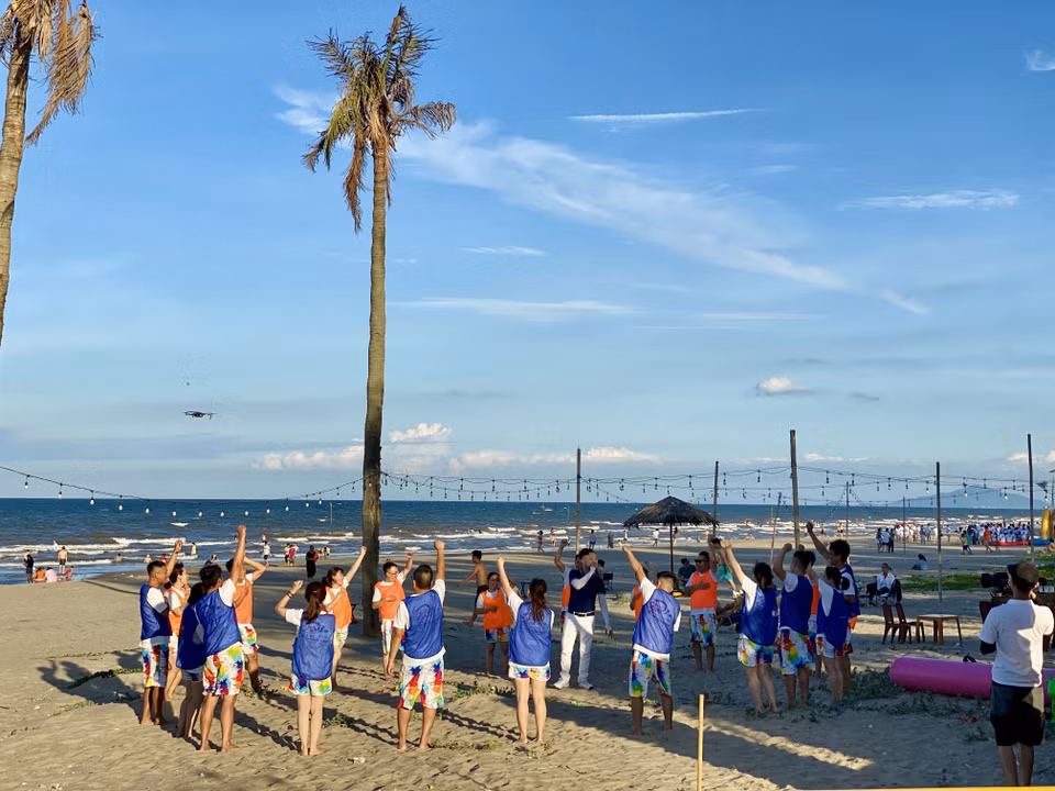 La plage de Xuan Thanh est idéale pour organiser des activités en groupe.