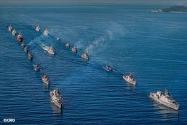La Marine populaire du Vietnam organise un défilé à Cam Ranh pour la Fête nationale