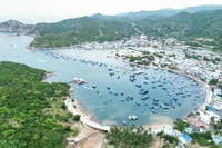 La beauté poétique de la baie de Vinh Hy 