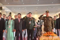 Les délégués vietnamiens lors de la cérémonie. Photo: qdnd.vn
