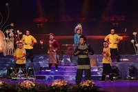 Des artistes de Hô Chi Minh-Ville participent au concours "Acteurs talentueux du théâtre rénové (Cải lương) Tran Huu Trang". Photo: VNA