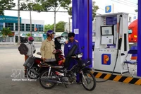 Réduction à 0 % des droits de douane à l'importation sur certains produits pétroliers. Photo: VNA