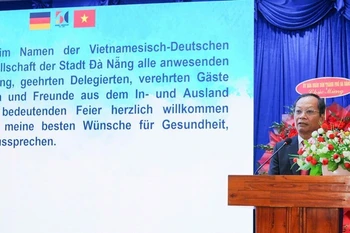 Nguyen Huu Lai, président de l’Association d’amitié Vietnam – Allemagne de Da Nang, lors de l'événement. Photo: nhandan.vn
