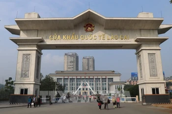 Poste frontalier international de Lao Cai. Photo: VNA