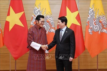 Le président vietnamien, Luong Cuong, et le roi du Bhoutan, Jigme Khesar Namgyel Wangchuck. Photo: VNA