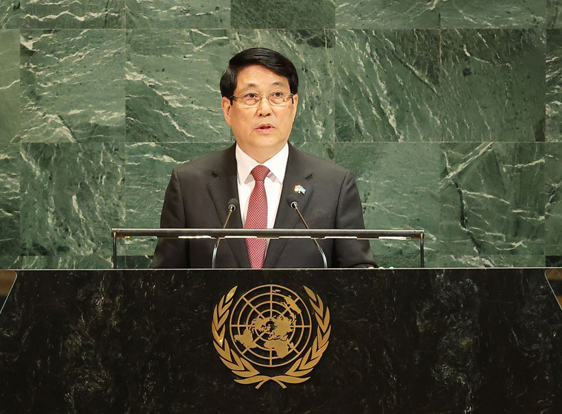 Le président Luong Cuong prononce un discours lors du débat général de haut niveau de la 80e Assemblée générale des Nations unies. Photo: VNA