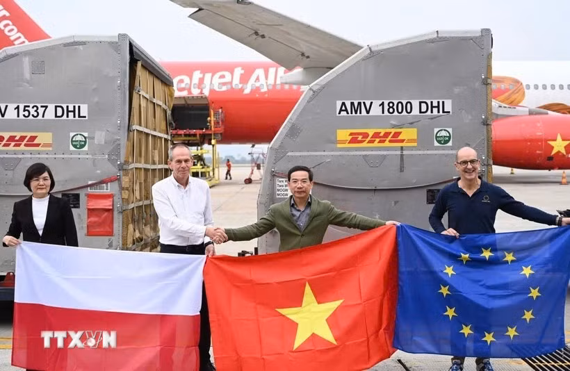 Un geste humanitaire exemplaire du gouvernement et du peuple polonais envers le Vietnam