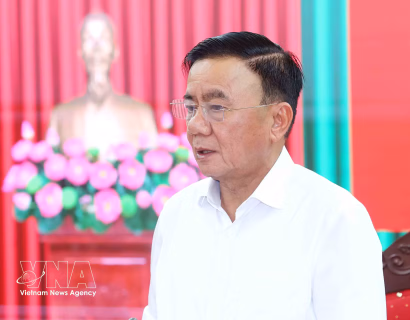 Tran Cam Tu, membre du Bureau politique et permanent du Secrétariat du Parti, s'exprime. Photo: VNA