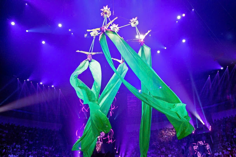 Le numéro "Đu sen" a décroché le Prix Spécial lors du Festival mondial des arts du cirque IDOL 2025 en Russie. Photo: Fédération vietnamienne du cirque