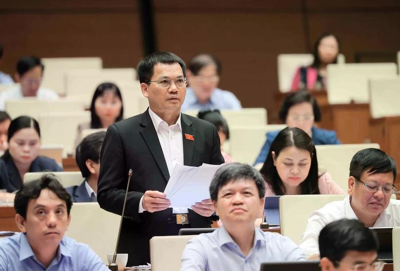 Les députés débattent de l'éducation préscolaire et des aides financières scolaires. Photo: VNA