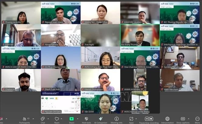 Des représentants d'entreprises des deux pays participent à un webinaire sur la coopération dans les secteurs de l'électricité et de l'électronique entre le Vietnam et l'Inde. 