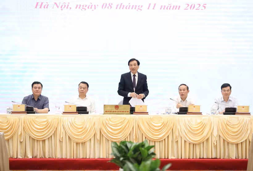 Le ministre-président du Bureau du gouvernement, Trân Van Son s'exprime. Photo: VNA