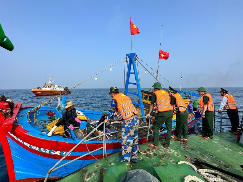 Sensibiliser les pêcheurs à la lutte contre la pêche INN. Photo: baovanhoa.vn