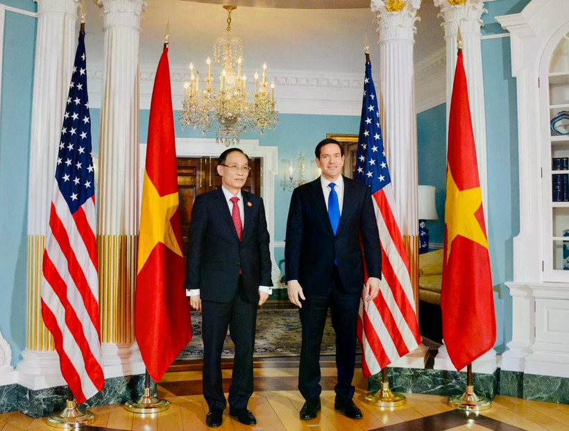 Le ministre des Affaires étrangères du Vietnam Le Hoai Trung et le secrétaire d'État américain Marco Rubio (droite). Photo: ministère des Affaires étrangères