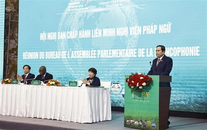 Le président de l'AN Tran Thanh Man assiste à l'ouverture de la réunion du Bureau de l'APF à Can Tho. Photo: VNA