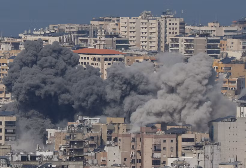 Une frappe aérienne israélienne sur Haret Hreik, au sud de la capitale Beyrouth (Liban), le 4 mars 2026. Photo: Xinhua/VNA