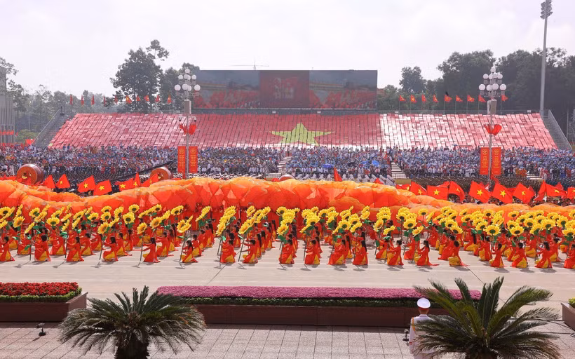 Programme célébrant le 80e anniversaire de la Révolution d’Août et de la Fête nationale du 2 septembre. Photo: VNA