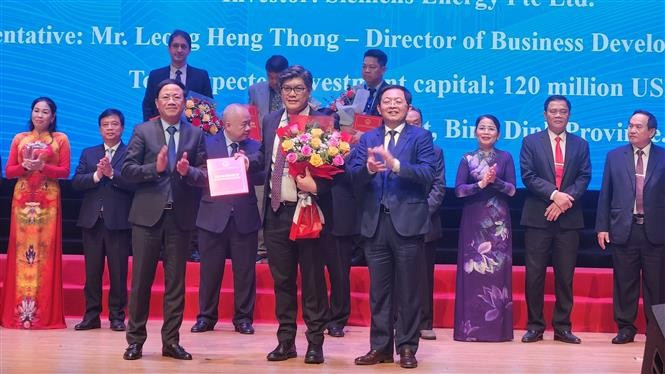 Binh Dinh approuve 62 projets d'investissement d'une valeur de plus de 9 mds de dollars. Photo: VNA