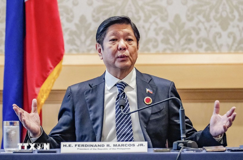 Le président philippin Ferdinand Romualdez Marcos Jr. prend la parole lors d'une conférence de presse. Photo: Kyodo/VNA
