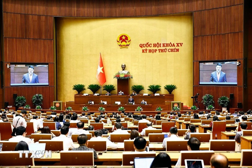 Le procureur général du Parquet populaire suprême Nguyên Huy Tiên clarifié certaines questions des députés. Photo: VNA