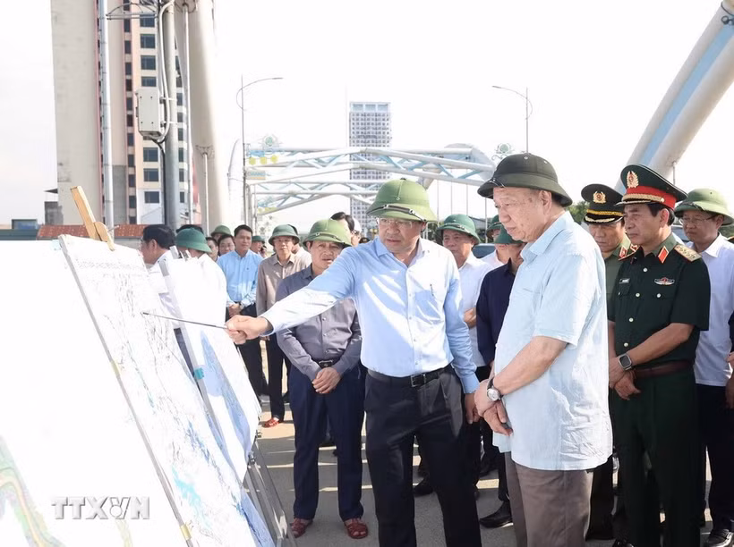 Le secrétaire général du Parti Tô Lâm inspecte les efforts de reconstruction à Thai Nguyên après le passage de la tempête. Photo: VNA