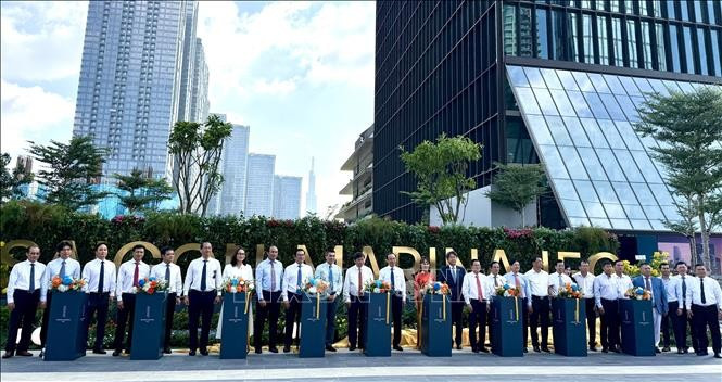 Cérémonie d'inauguration de la tour Saigon Marina International Financial Centre. Photo: VNA