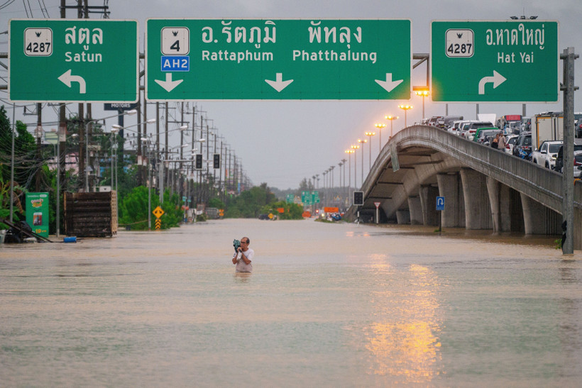 Inondations dans la province de Songkhla, en Thaïlande, après de fortes pluies. Photo: Xinhua/VNA