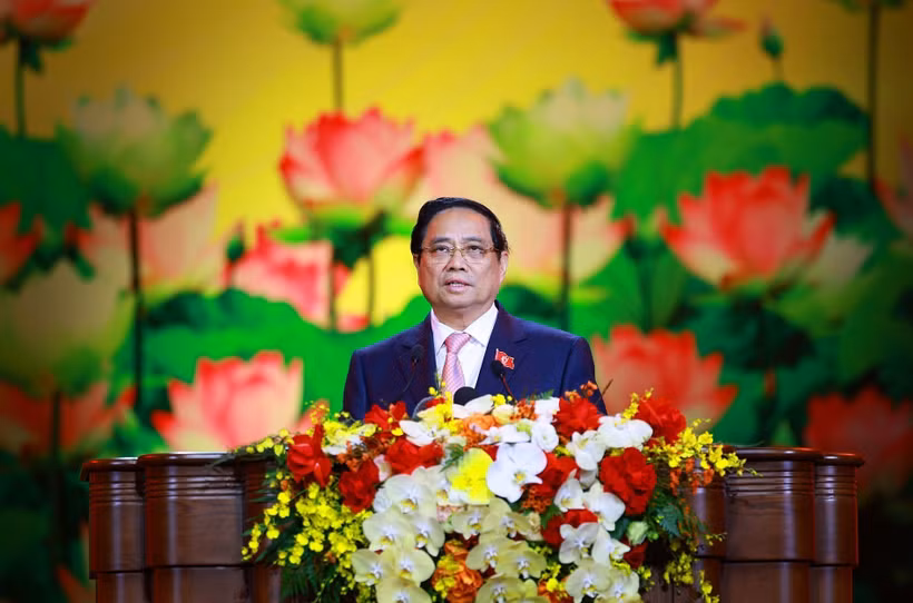 Le Premier ministre Pham Minh Chinh, président du Conseil central d’émulation et de récompense, lance le mouvement d’émulation patriotique pour la période 2026-2030. Photo: VNA