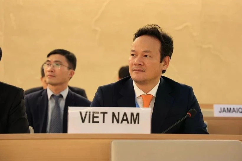 L'ambassadeur Mai Phan Dung, chef de la Mission permanente du Vietnam auprès de l'ONU, de l'OMC et d'autres organisations internationales à Genève. Photo: VNA