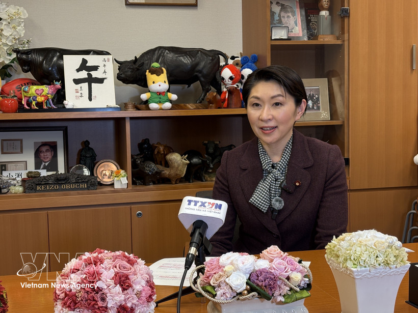 La présidente de l'Alliance parlementaire d'amitié Japon-Vietnam, Obuchi Yuko, a accordé une interview à la VNA. Photo: VNA