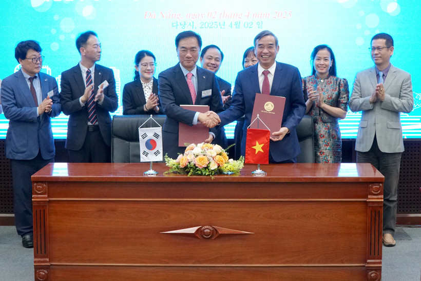 Les autorités de Da Nang et de Pyeongtaek ont signé un accord de coopération visant à renforcer leur amitié et à accélérer leur coopération dans des secteurs. Photo: VNA