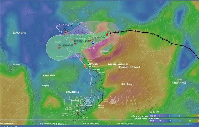 Localisation et direction du typhon n° 3 selon le système de surveillance des catastrophes à 10h00 le 21 juillet. Photo: VNA