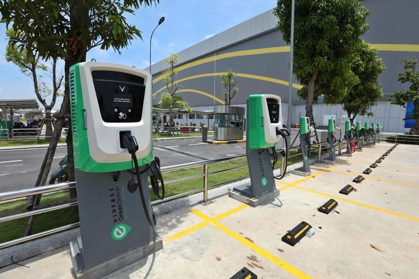 Accélérer le déploiement des bornes pour soutenir la croissance des véhicules électriques