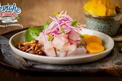 Le ceviche péruvien, ou simplement ceviche, est le plat national du Pérou et a été reconnu par l'UNESCO comme patrimoine culturel immatériel de l'humanité. Photo: ambassade du Pérou au Vietnam