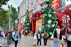 L'esprit de Noël fait vibrer Hô Chi Minh-Ville. Photo : chinhphu.vn