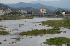 La rivière Câu passe à Bac Kan. Ses nombreuses ressources en eau sont aussi sources de risques d'inondation pendant les épisodes pluvieux, une menace qui pourrait être exacerbée par le changement climatique. Photo: nongnghiepmoitruong.vn