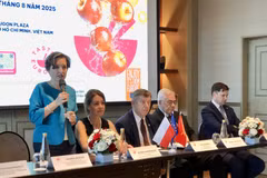 L’ambassadrice de Pologne au Vietnam, Joanna Skoczek, prend la parole lors de l’événement Photo : VNA