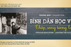 L’exposition "Éducation populaire – Éclairer l’avenir" se tient au Musée national d’histoire du Vietnam, à Hanoi, à l’occasion du 80e anniversaire de la Révolution d’Août et de la Fête nationale (2 septembre). Photo : VNA