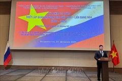 Le consul général du Vietnam Nguyên Dang Hiên à Vladivostok s’exprime lors de la cérémonie. Photo: VNA