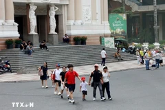 Hô Chi Minh-Ville s’impose comme un choix idéal pour les voyageurs pressés souhaitant vivre une expérience riche en culture, gastronomie et vie nocturne en seulement quelques jours. Photo: VNA