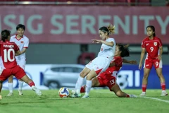 Les Vietnamiennes déroulent contre les Indonésiennes au stade Lach Tray de Hai Phong le 9 août. Photo : thethaovanhoa.vn